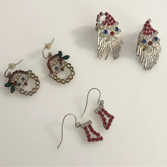 Holiday Christmas Vintage Santa Clause Stocking Gem Rhinestone Earrings - Picture 16 of 16